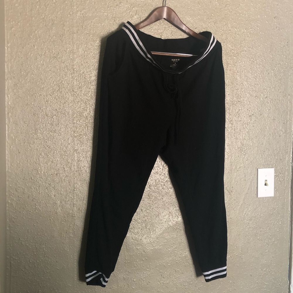 Lightly used sweatpants - Torrid - 2x